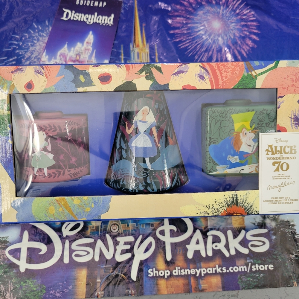 DisneyParks Alice in Wonderland by Mary Blair Vase Set 3pc New In Box + Park Map